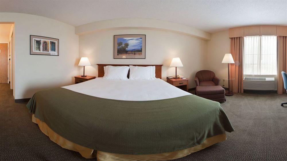 Holiday Inn Express Peoria North - Glendale By Ihg Buitenkant foto
