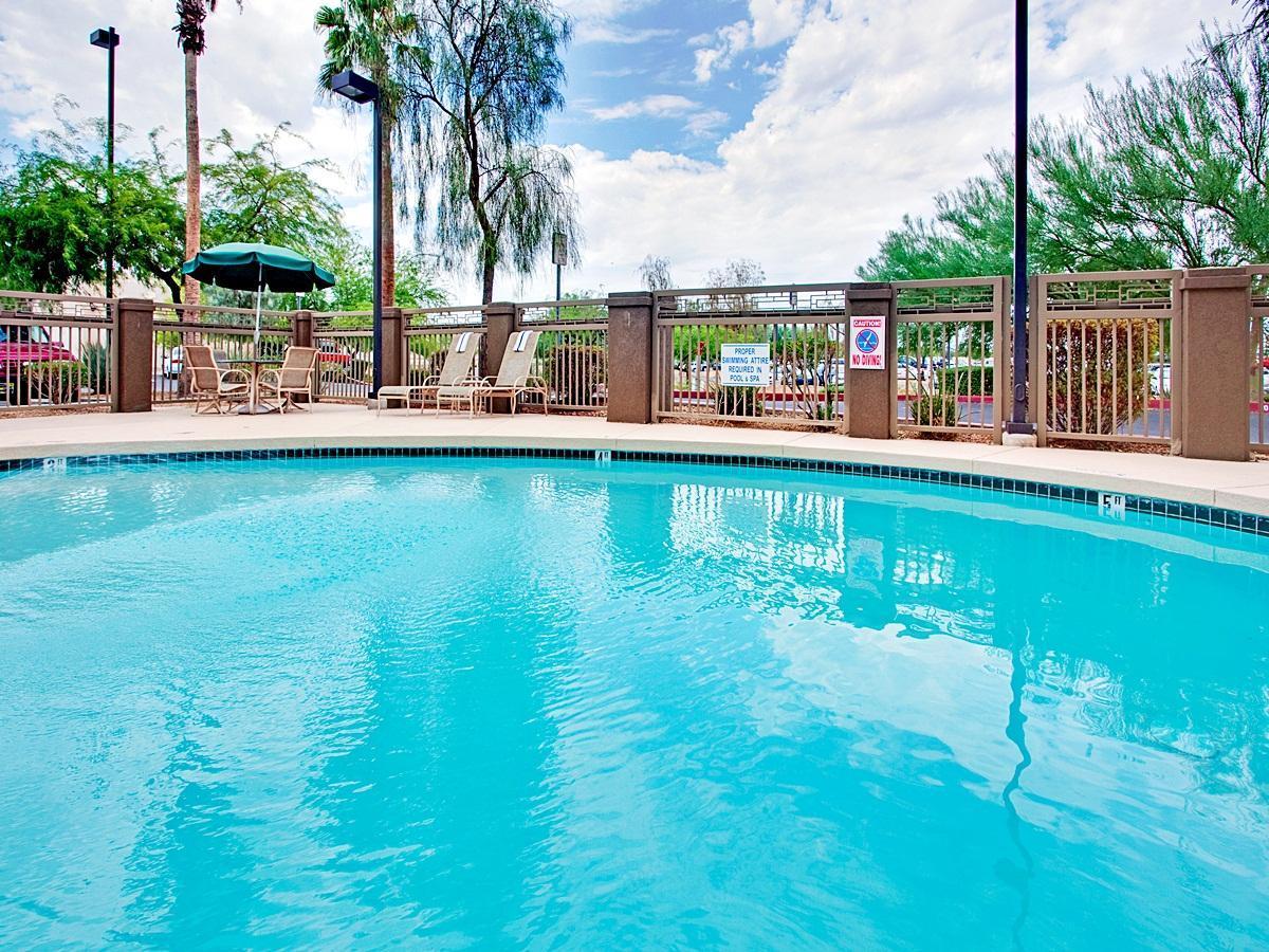 Holiday Inn Express Peoria North - Glendale By Ihg Buitenkant foto