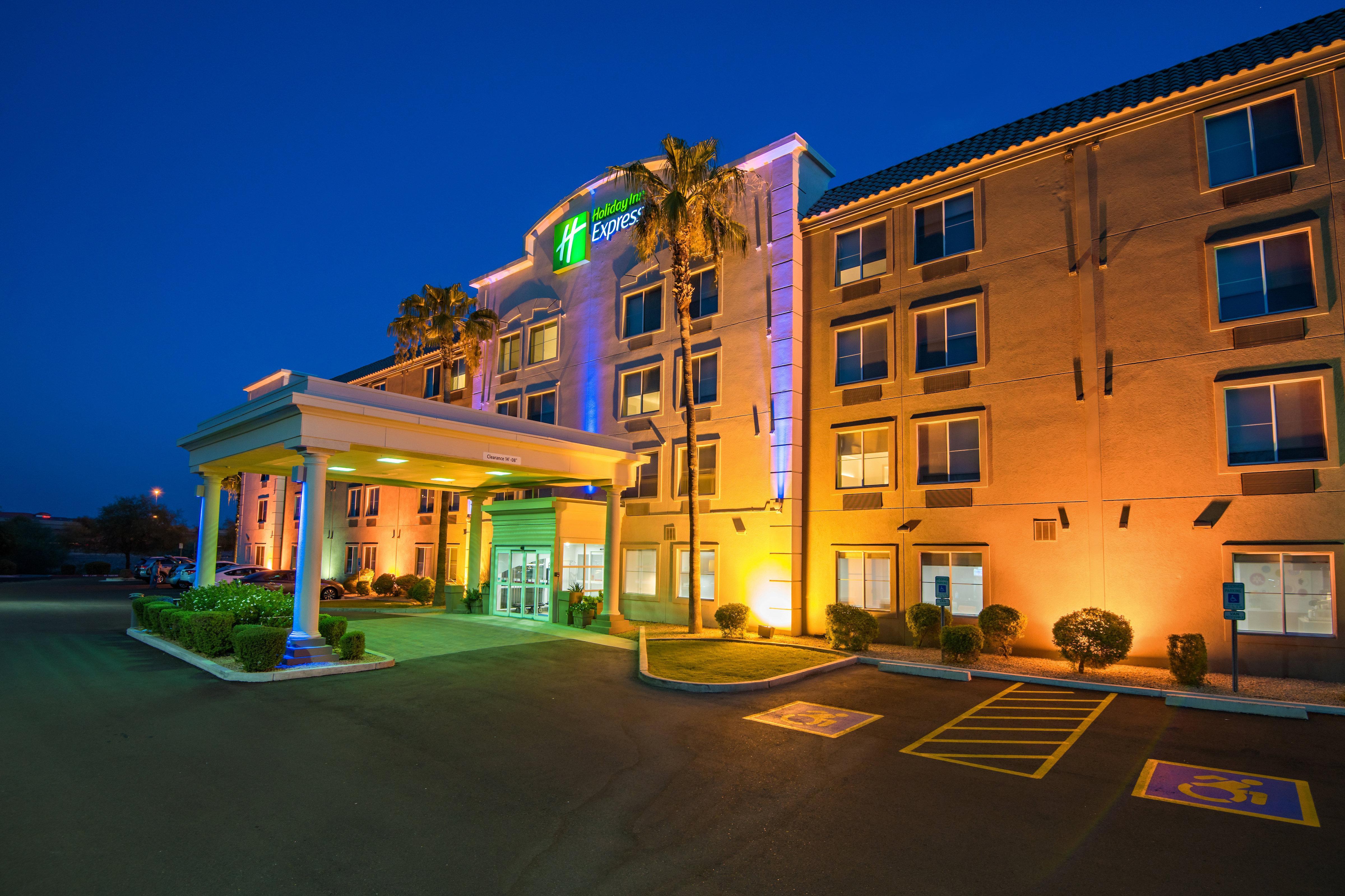 Holiday Inn Express Peoria North - Glendale By Ihg Buitenkant foto