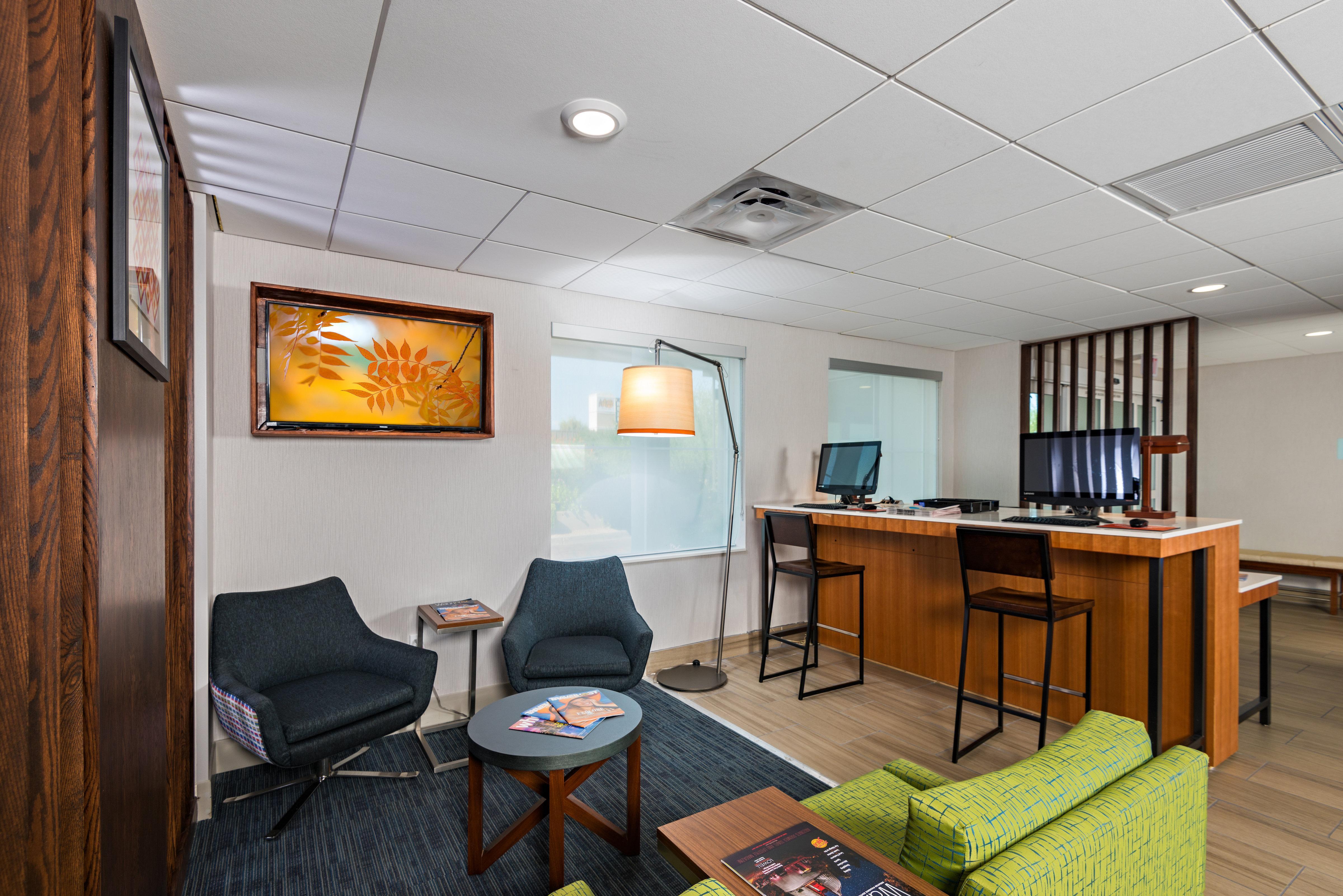 Holiday Inn Express Peoria North - Glendale By Ihg Buitenkant foto