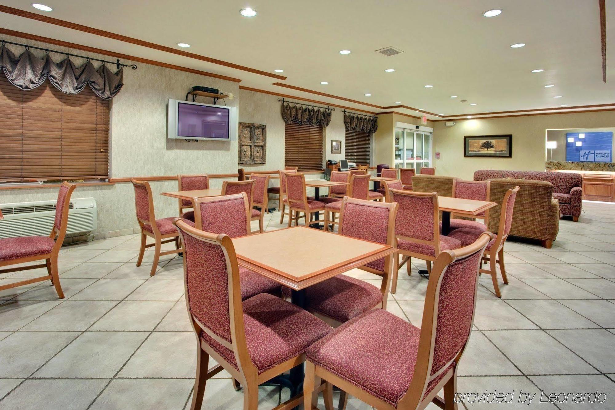 Holiday Inn Express Peoria North - Glendale By Ihg Buitenkant foto