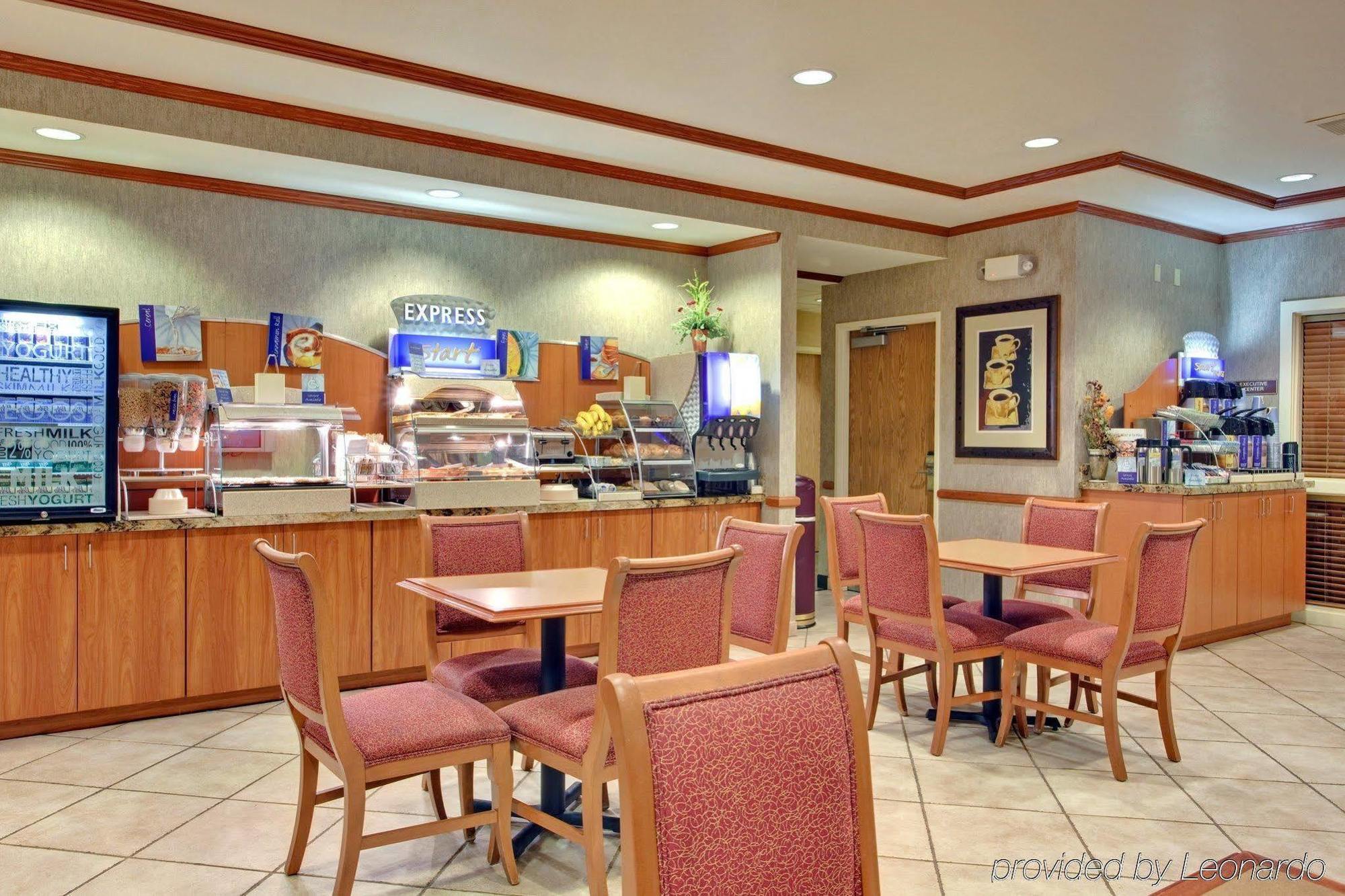 Holiday Inn Express Peoria North - Glendale By Ihg Buitenkant foto