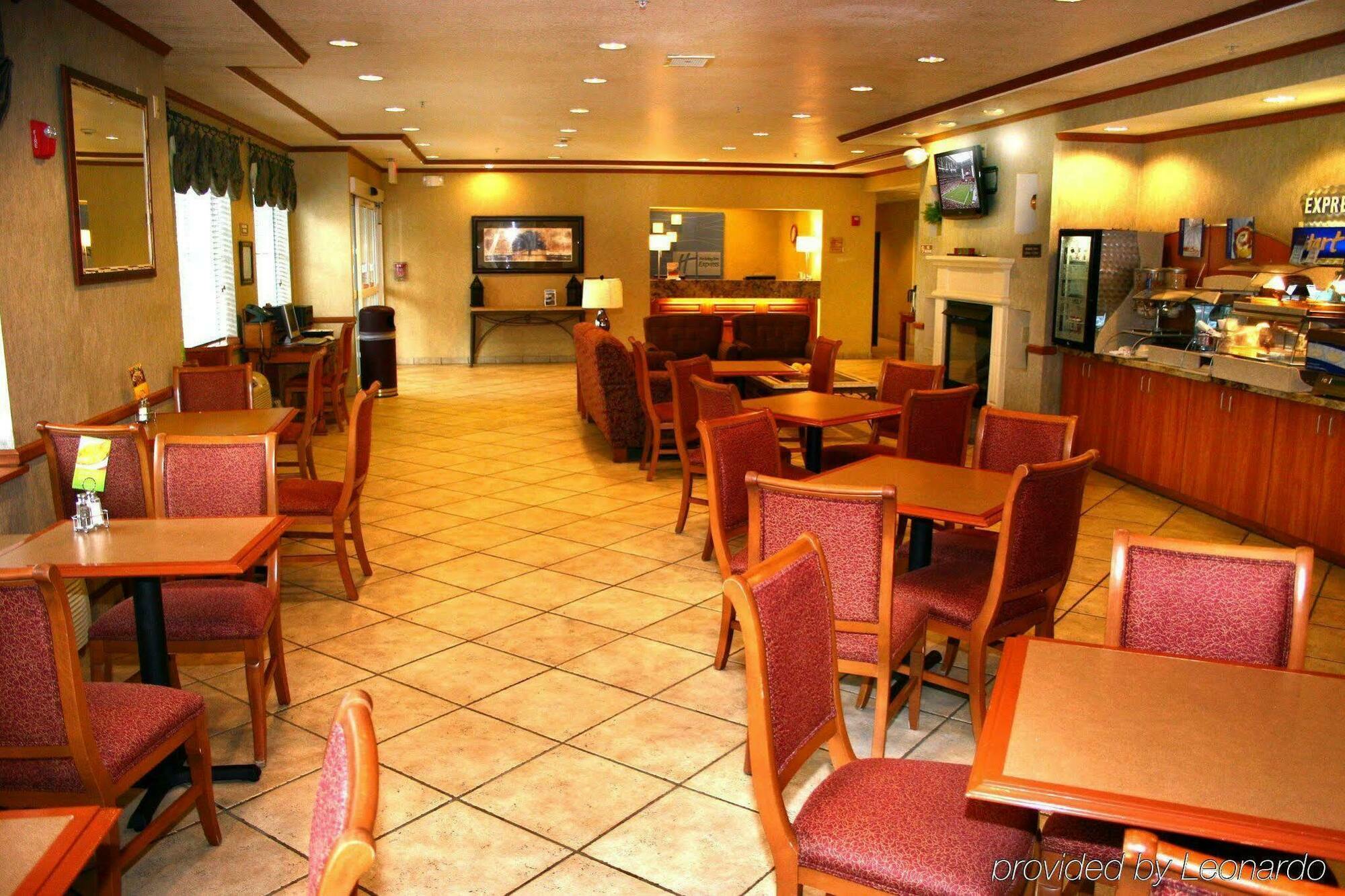 Holiday Inn Express Peoria North - Glendale By Ihg Buitenkant foto